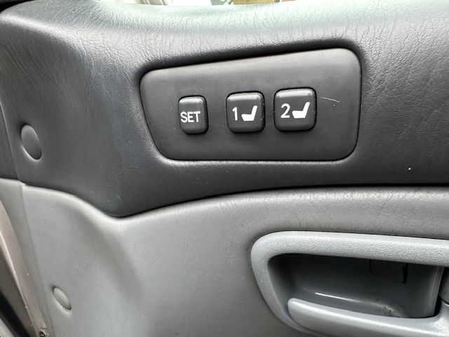 [CCK vehicle showroom photos]
