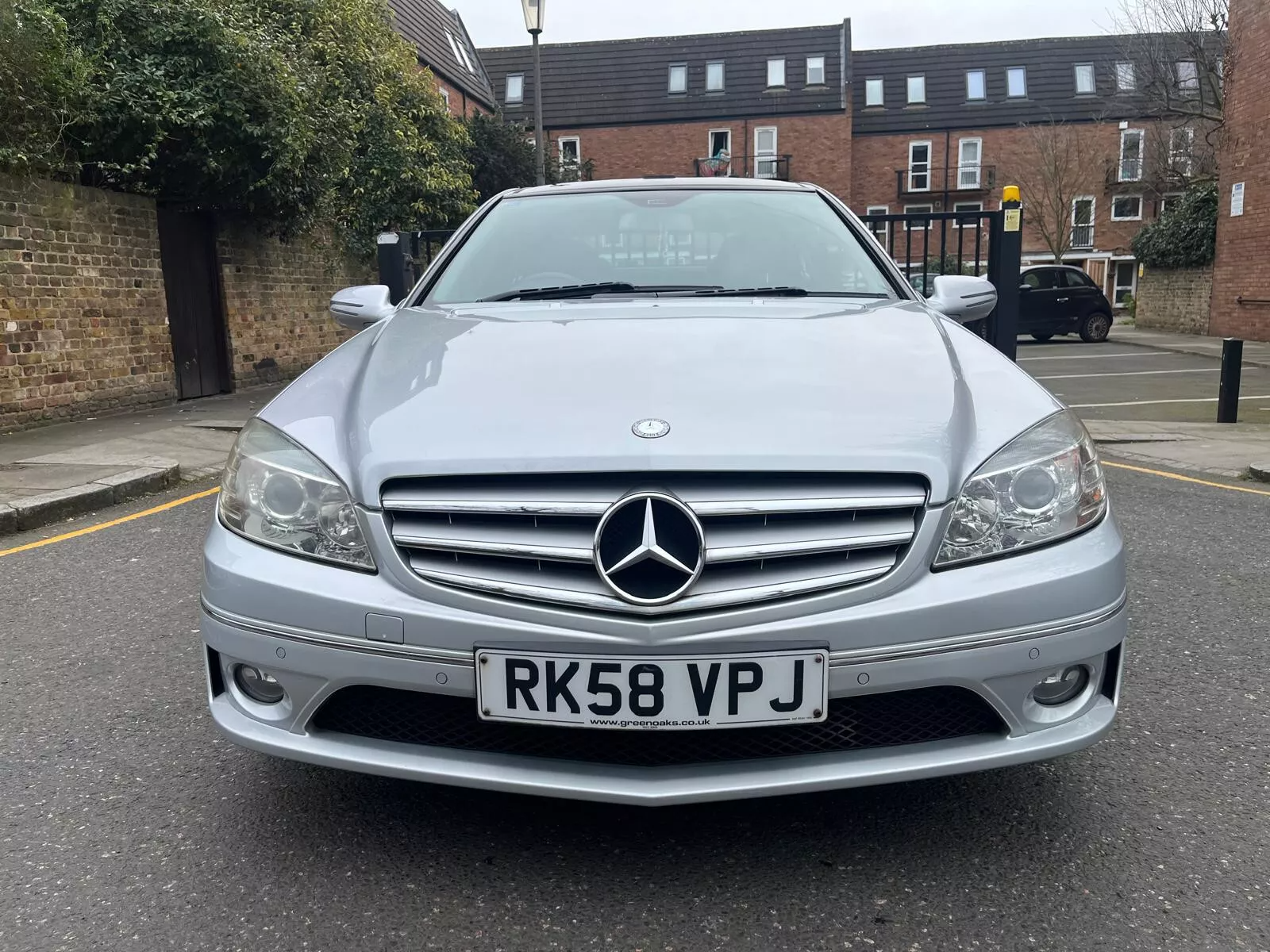 [Vehicle Photo]