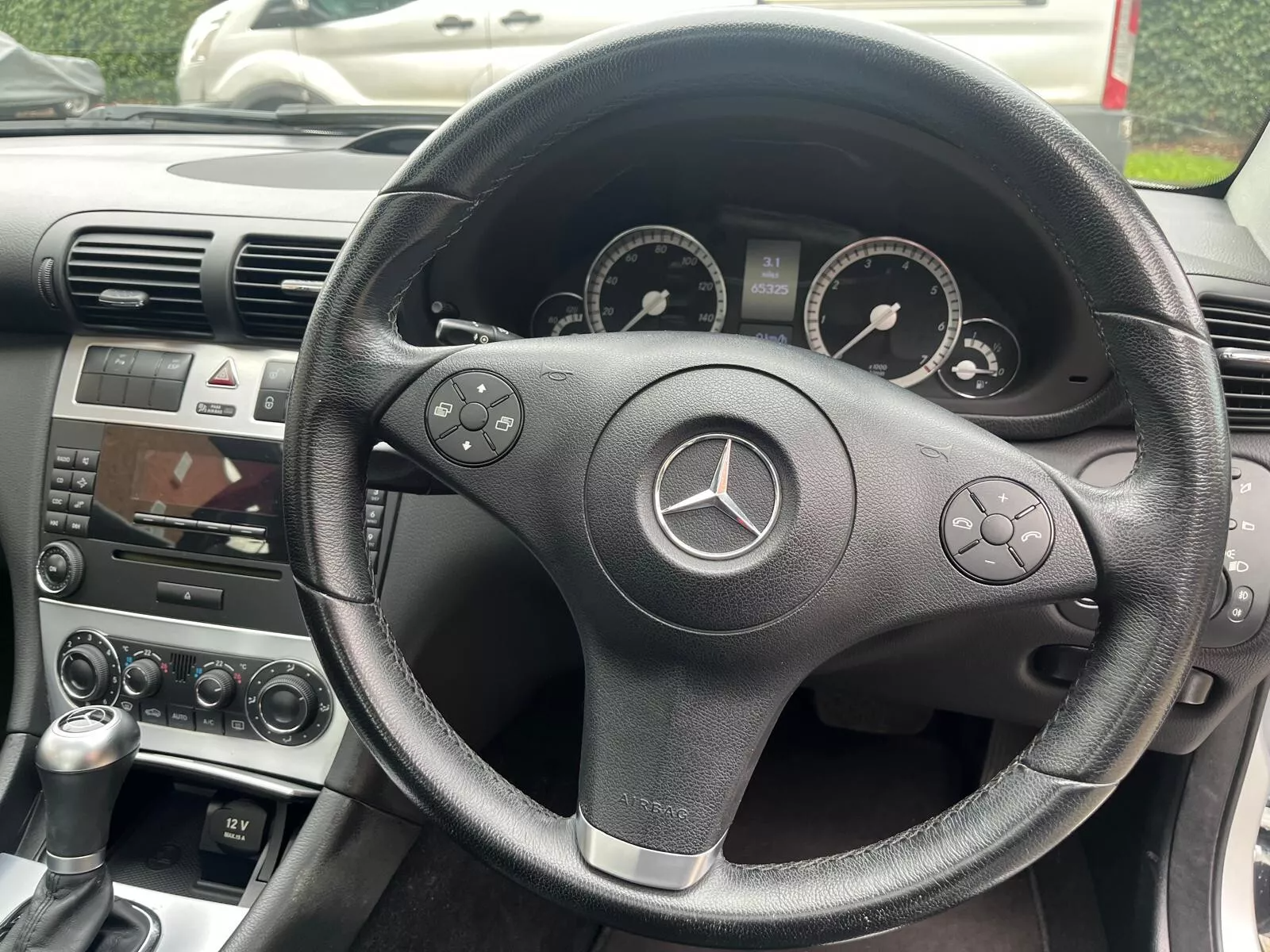 [CCK vehicle showroom photos]