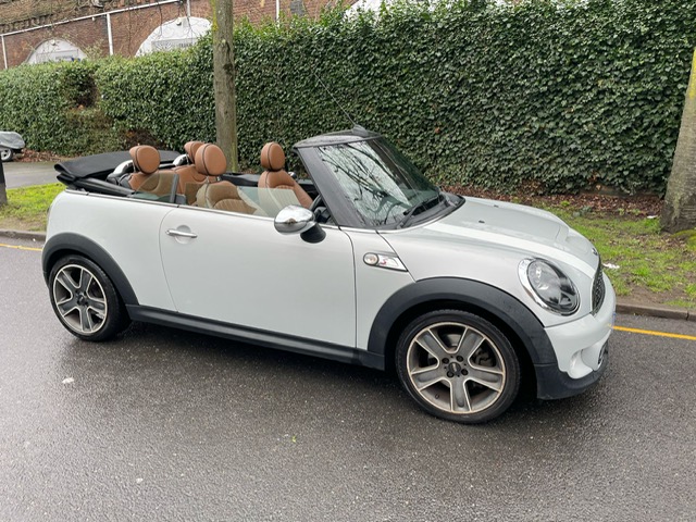 [CCK vehicle showroom photos]