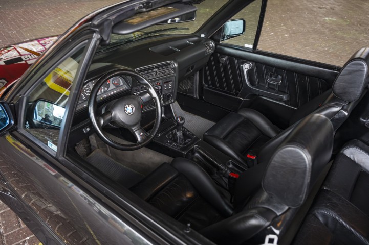 [CCK vehicle showroom photos]