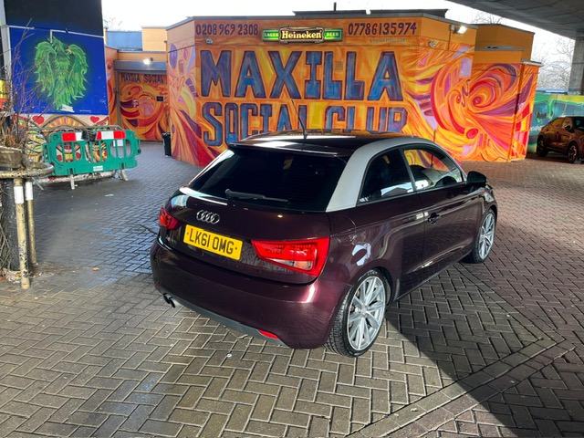 [CCK vehicle showroom photos]