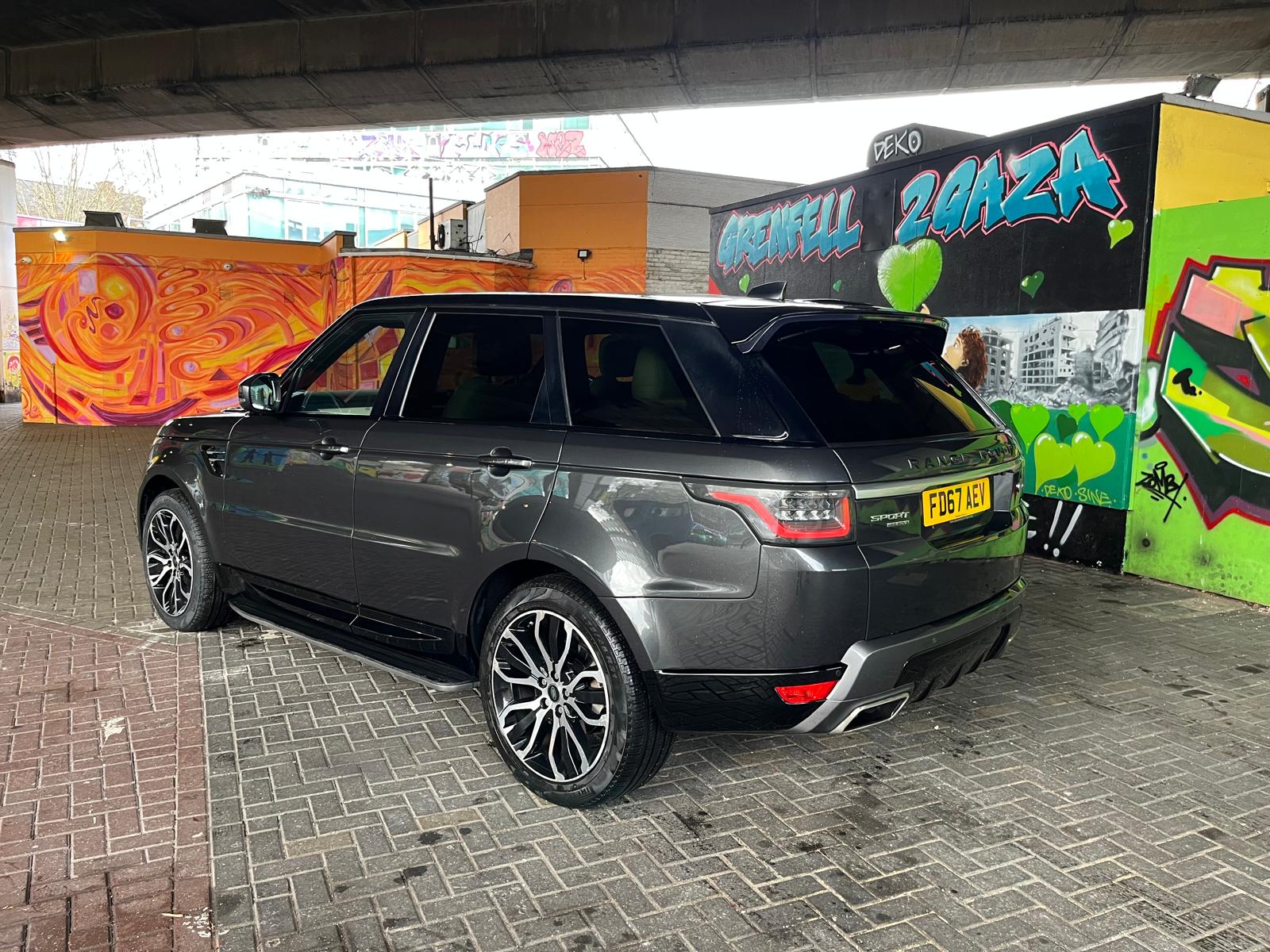 [CCK vehicle showroom photos]