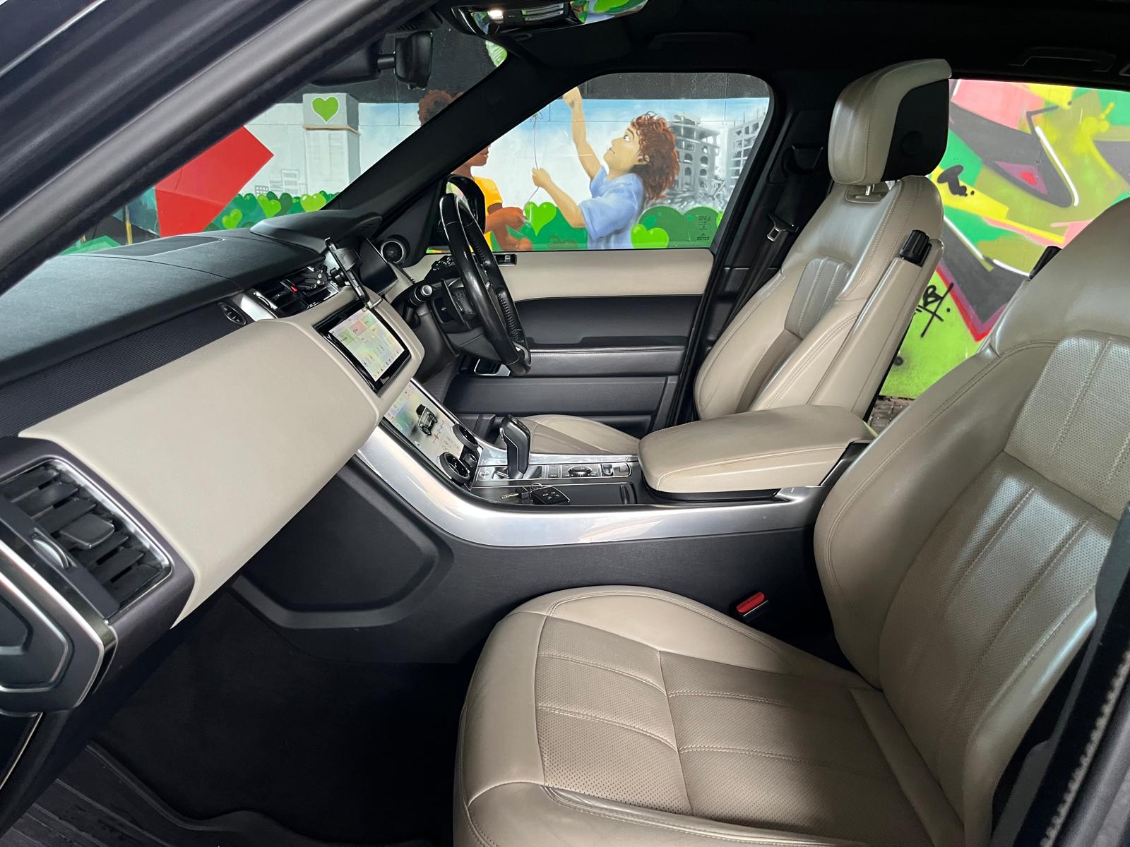 [CCK vehicle showroom photos]