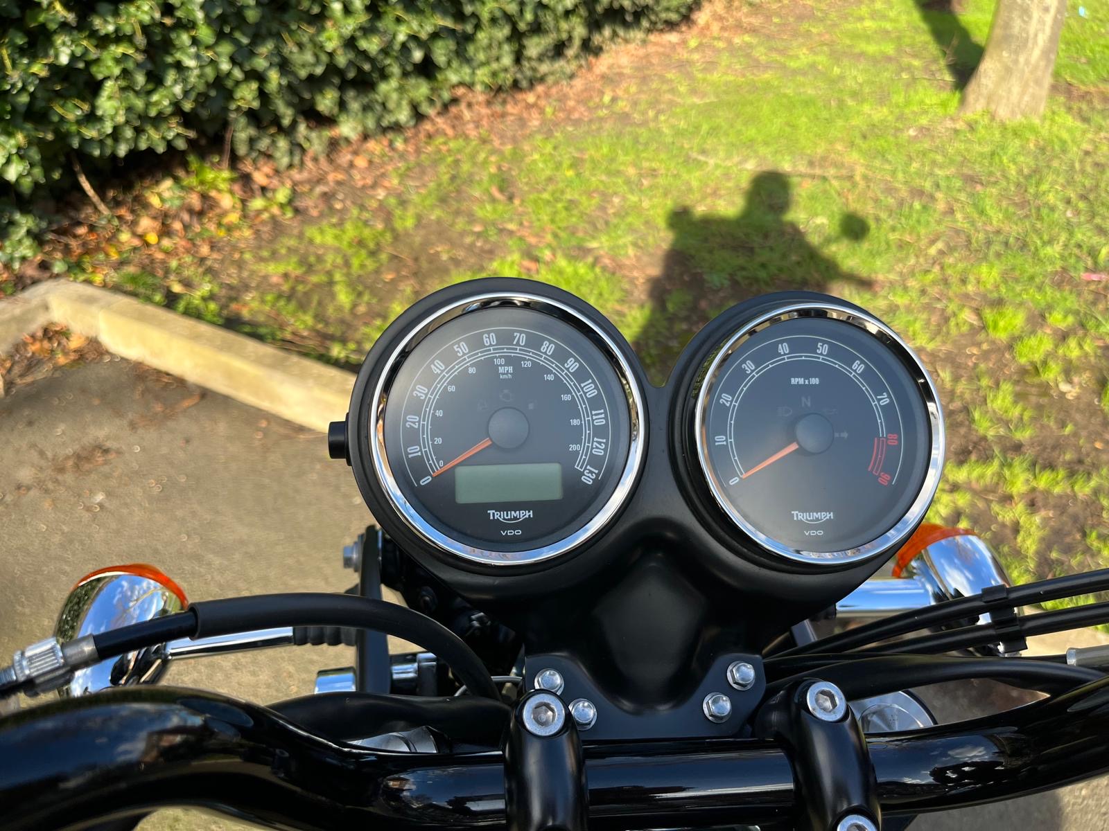 [CCK vehicle showroom photos]