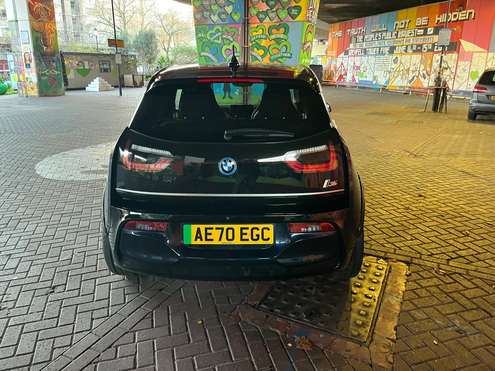 [CCK vehicle showroom photos]