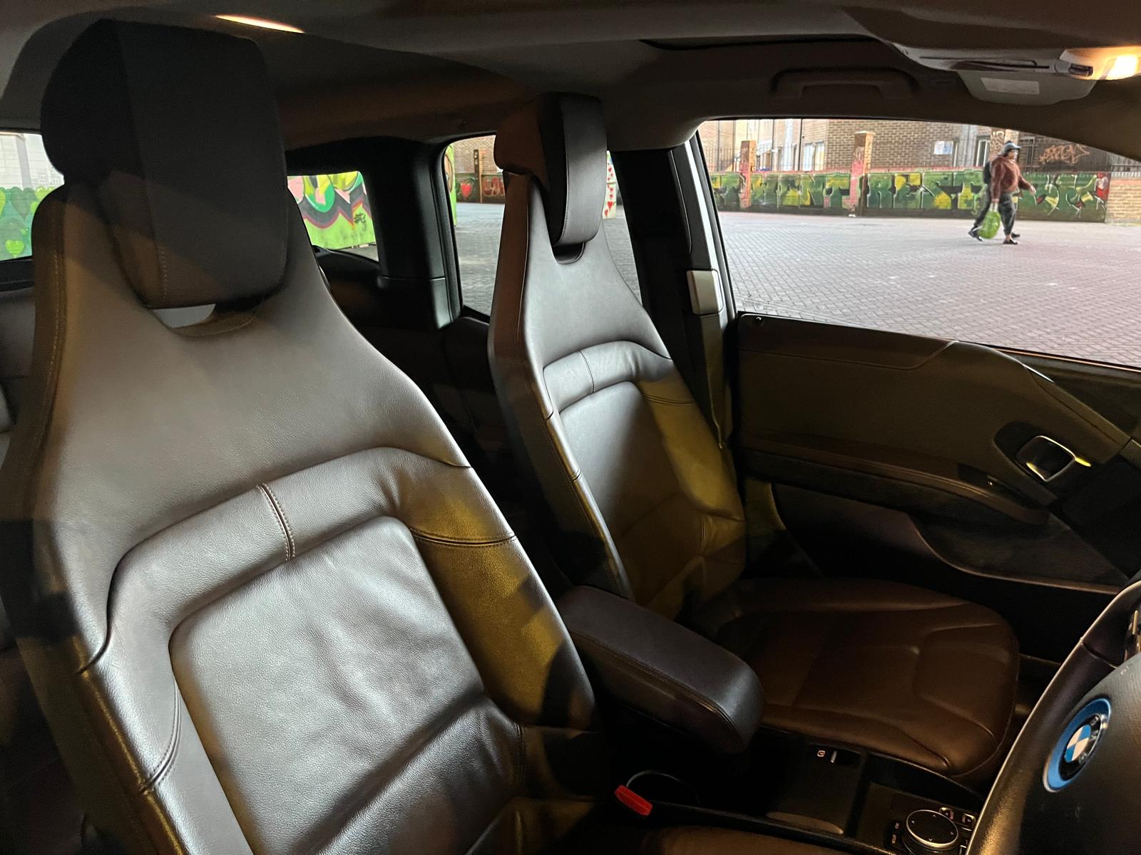 [CCK vehicle showroom photos]