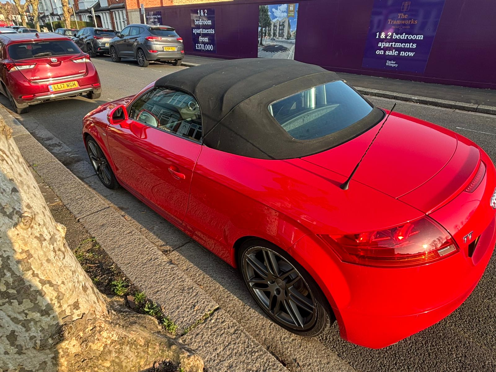 [CCK vehicle showroom photos]